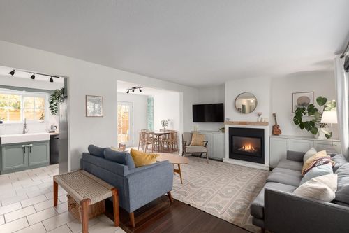 726 Vernon Dr, Vancouver, BC, V6A3N9 | Card Image