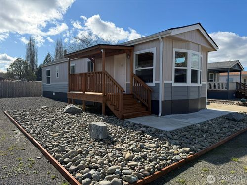 38-2010 Broadway Ave, Hoquiam, WA, 98550-1130 | Card Image