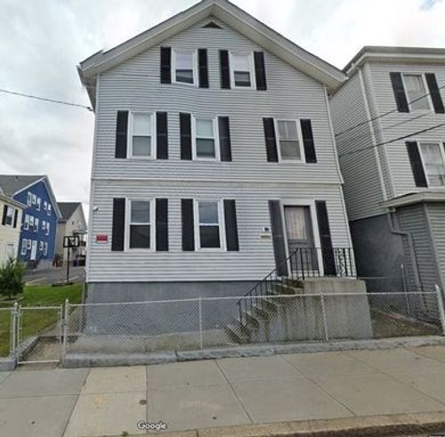 apt-2-270 4th St, Fall River, MA, 02721-6832 | Card Image