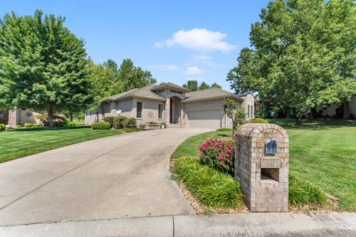 3901 E Villa Way, Springfield, MO, 65809-4616 | Card Image