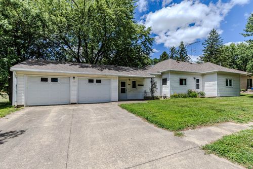 107 W 3rd St, Lake Park, IA, 51347-7750 | Card Image