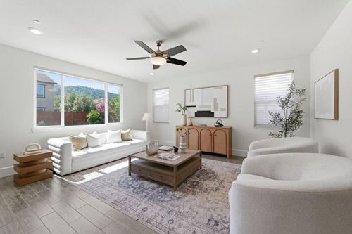 2610 Lone Oak Ln, Gilroy, CA, 95020-7568 | Card Image