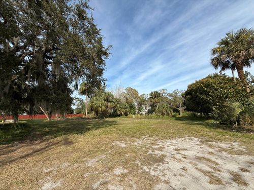 110 N 12th St, Fort Pierce, FL, 34950-8824 | Card Image