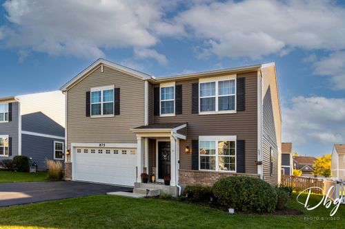 875 Timber Lake Dr, Antioch, IL, 60002-6221 | Card Image