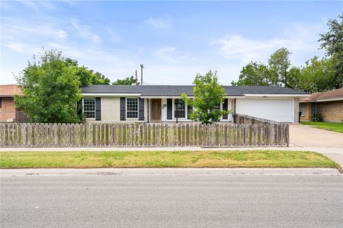 4249 Dody St, Corpus Christi, TX, 78411-3001 | Card Image
