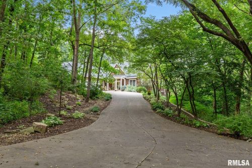 27998 229th St, Le Claire, IA, 52753-9497 | Card Image