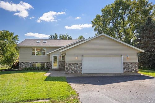 5620 1090th St, Prescott, WI, 54021-7526 | Card Image