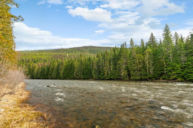8556 Yaak River Rd, House other with 3 bedrooms, 2 bathrooms and null parking in Troy MT | Image 15