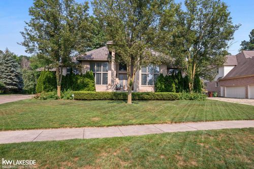 55766 Apple Ln, Shelby Township, MI, 48316-5337 | Card Image