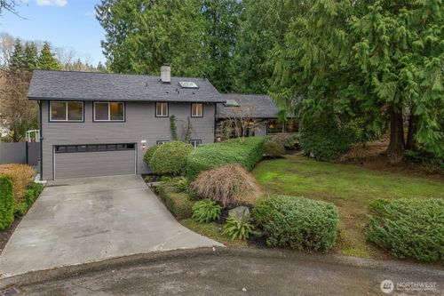 1044 145th Pl Ne, Bellevue, WA, 98007-4011 | Card Image