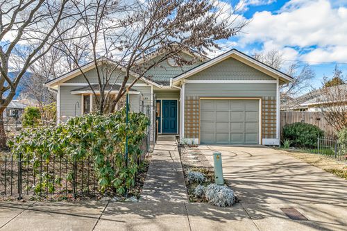 139 N Wightman St, Ashland, OR, 97520-1391 | Card Image