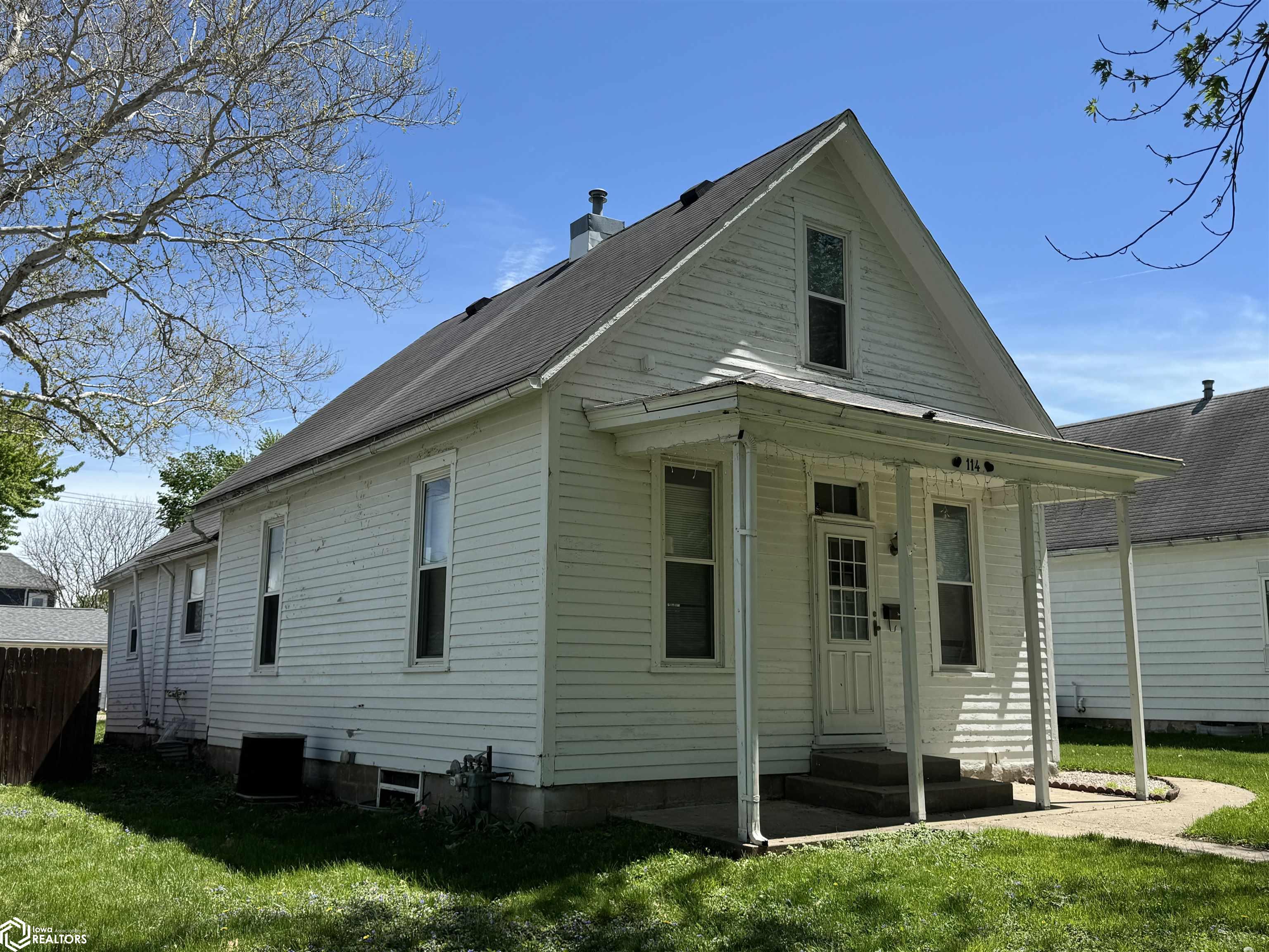 Ballard St, West Burlington, IA 52655