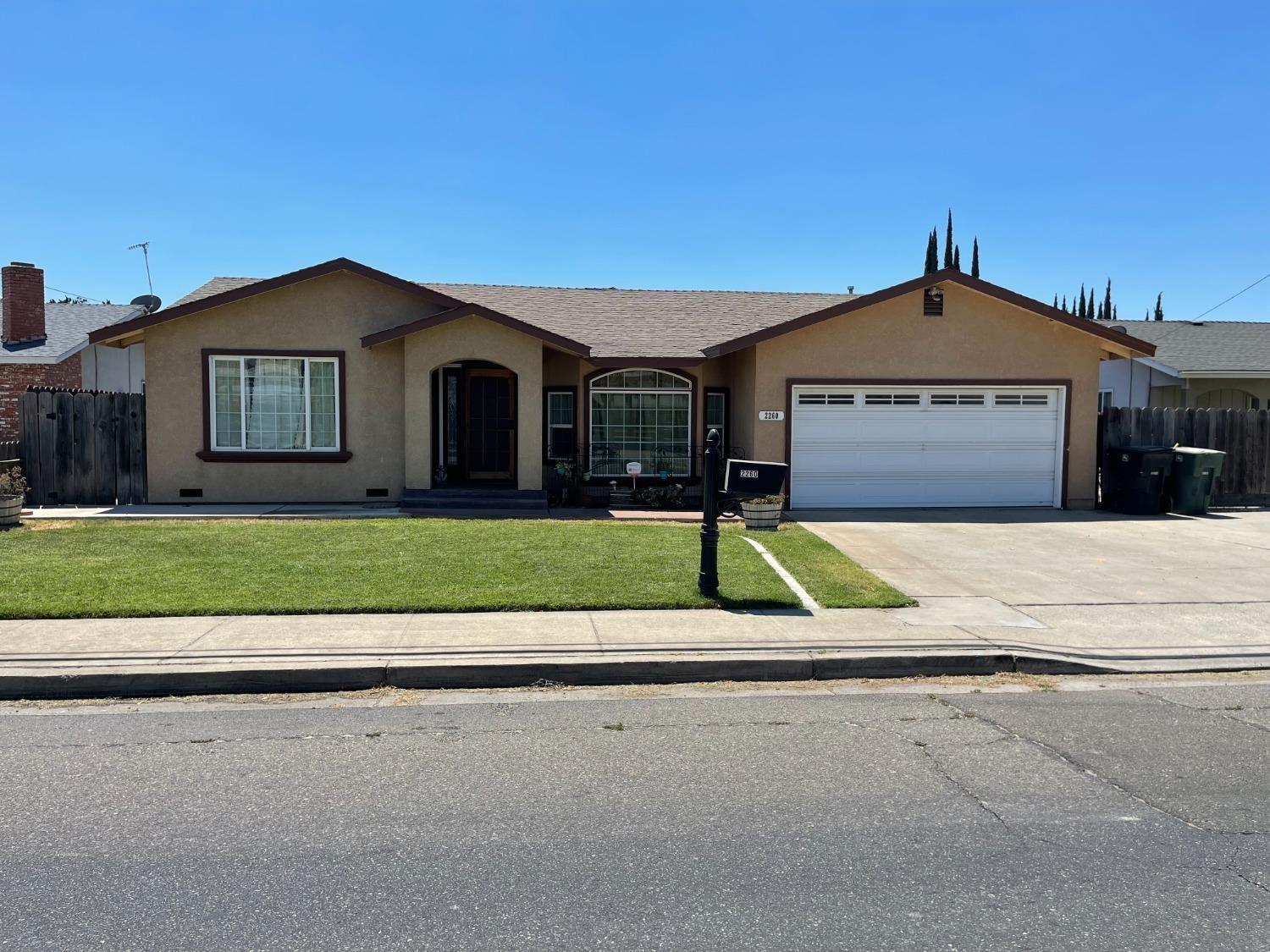 Fruitland Ave, Atwater, CA 95301
