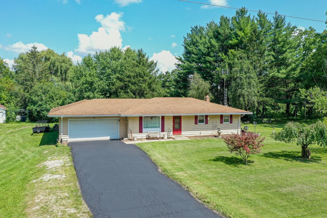 River Bay Dr, Waterford, WI 53185