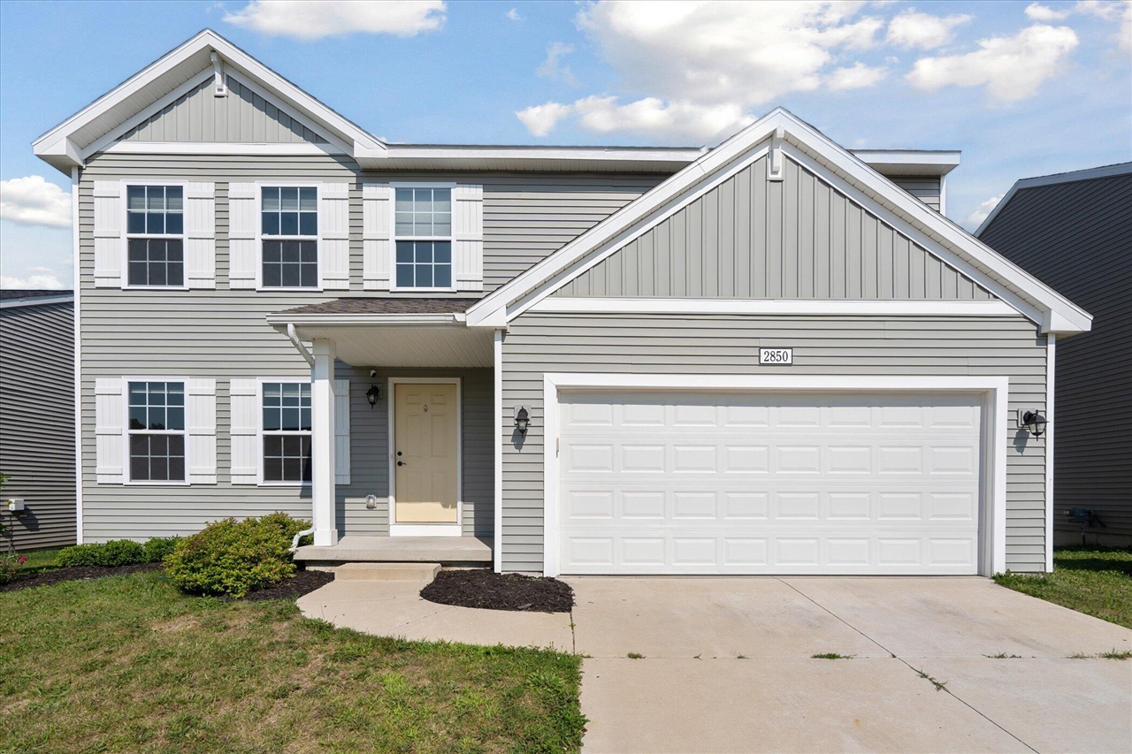 Jordan River Dr, Fowlerville, MI 48836