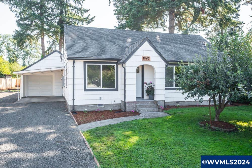 12th Ave, Sweet Home, OR 97386