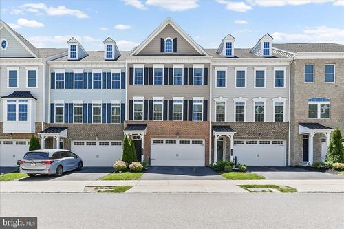 855 Stonecliffe Rd, MALVERN, PA, 19355-0305 | Card Image