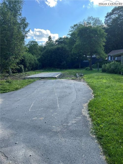 71 Meadow Loop, Newland, NC, 28657-8371 | Card Image