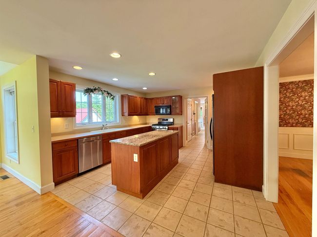 106 Jenkins Rd, House other with 4 bedrooms, 3 bathrooms and null parking in Bedford NH | Image 34