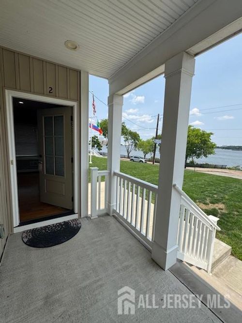 350 Cliff Rd, Sewaren, NJ, 07077-1406 | Card Image