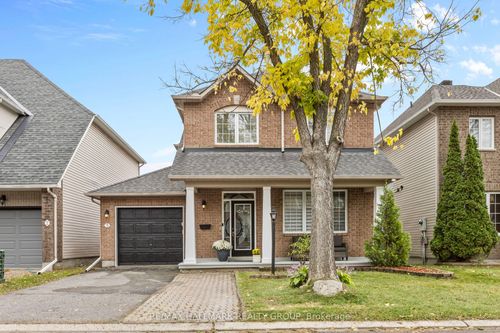 {{alt}} | Card Image