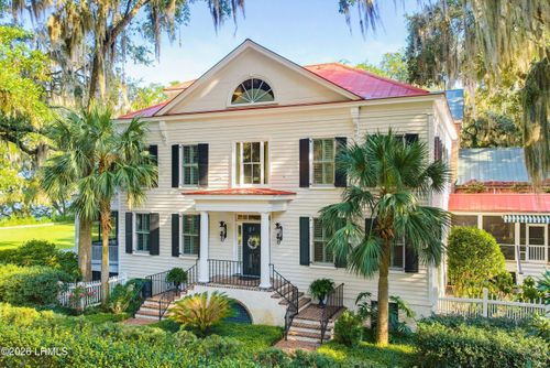 1 Waterside Drive, Beaufort, SC, 29907 | Card Image
