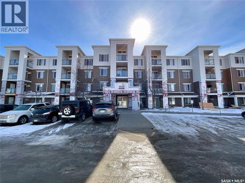 400e-1300 Stockton St N, Regina, SK, S4X0G1 | Card Image