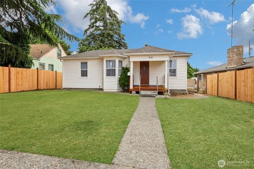 6826 S Montgomery St, Tacoma, WA, 98409-5223 | Card Image