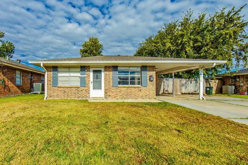 515 Harding Dr, Houma, LA, 70364-2519 | Card Image