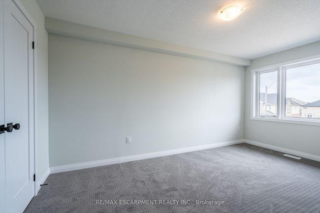 189 Lormont Blvd, House attached with 3 bedrooms, 3 bathrooms and 1 parking in Stoney Creek ON | Image 24