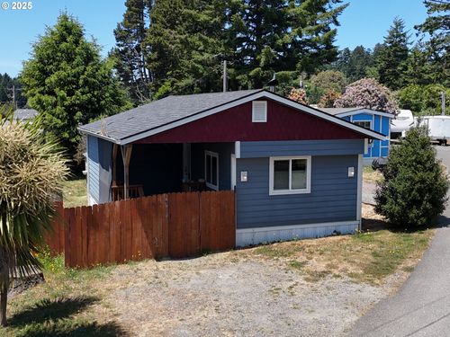 96465 Coverdell Rd, Brookings, OR, 97415-9130 | Card Image