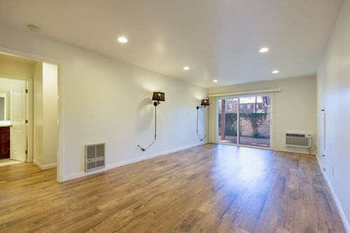 85-1000 E Macarthur Cres, Santa Ana, CA, 92707-5930 | Card Image