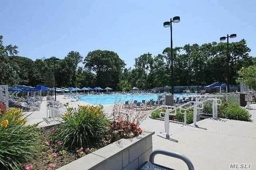 23 Burbury Ln, Great Neck, NY, 11023-1307 | Card Image
