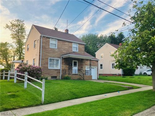 1251 Glencairn Rd, Weirton, WV, 26062-4363 | Card Image