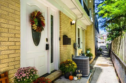 b-1410 Sherwin Ave, Chicago, IL, 60626-2097 | Card Image