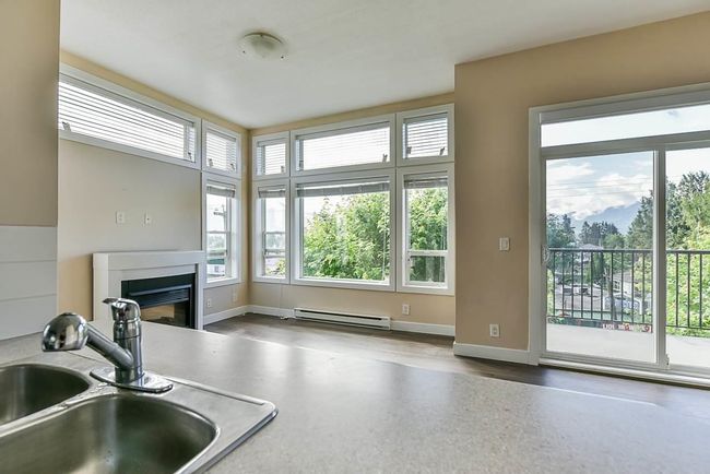 413 - 46289 Yale Road, Condo with 2 bedrooms, 2 bathrooms and 2 parking in Chilliwack BC | Image 2
