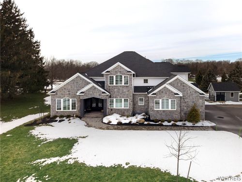 4990 Kraus Rd, Clarence, NY, 14031-1512 | Card Image