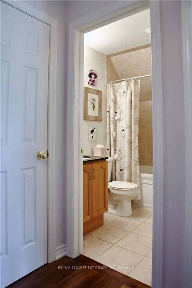 1 - 195 Wilson St W, House other with 2 bedrooms, 4 bathrooms and 2 parking in Ancaster ON | Image 25