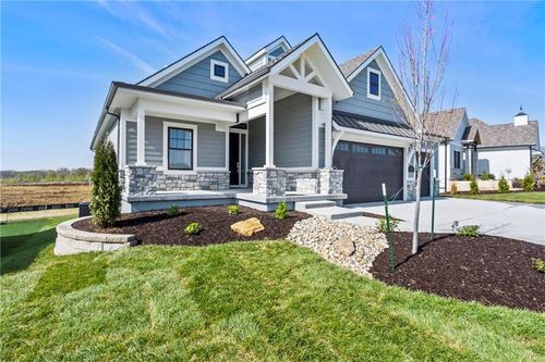 18609 Reinhardt St, Overland Park, KS, 66085-8608 | Card Image