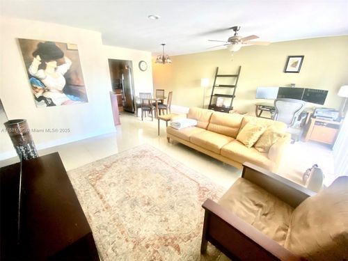 apt-201-17051 Ne 35th Ave, North Miami Beach, FL, 33160-3002 | Card Image