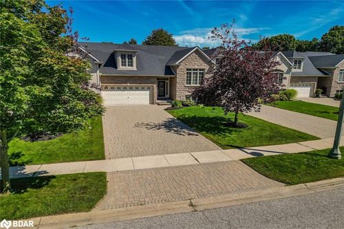27 Sculler'S Way, Saint Catharines, ON, L2N7S9 | Card Image