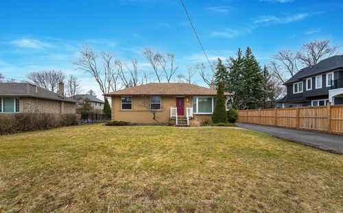 2036 Constance Dr, Oakville, ON, L6J2V5 | Card Image