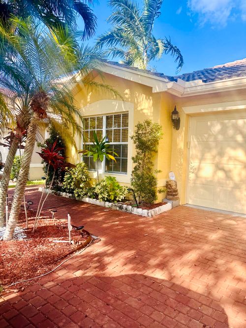 5200 Rising Comet Ln, Greenacres, FL, 33463-5925 | Card Image