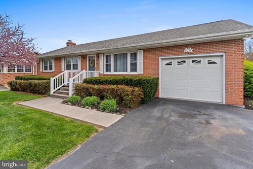 6077 Valley Pike, STEPHENS CITY, VA, 22655-5353 | Card Image