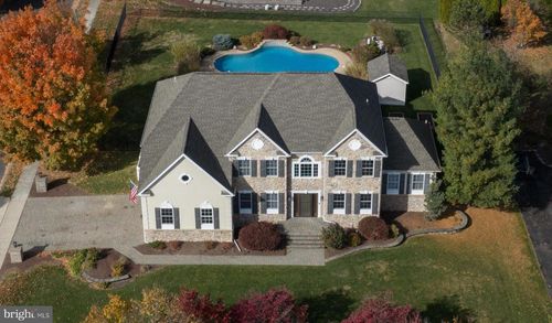 3441 Courtney Dr, Center Valley, PA, 18034-8123 | Card Image