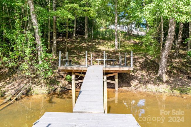 Deck & Floating Dock | Image 37