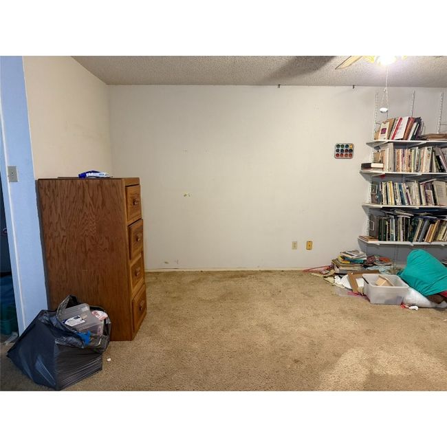 Miscellaneous room with carpet floors | Image 28
