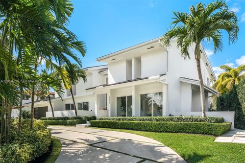 6832 Sunrise Ct, Coral Gables, FL, 33133-7018 | Card Image