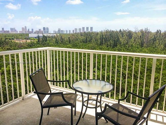 504 - 14951 Royal Oaks Ln, Condo with 2 bedrooms, 2 bathrooms and null parking in North Miami FL | Image 12