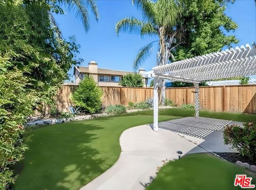 25679 Lupita Dr, Valencia, CA, 91355-2252 | Card Image